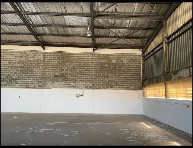 400M² WAREHOUSE TO LET IN RETREAT
